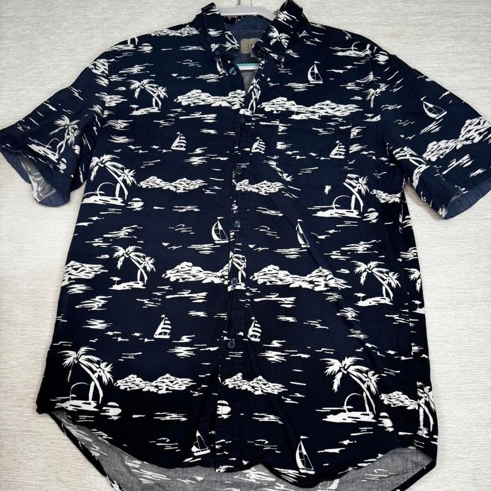 Jachs New York black and white button-up shirt with palm trees and sailboats